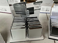 Champ diverse sigaretten cases in display - afbeelding 5 van  7