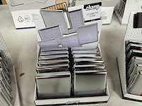 Champ diverse sigaretten cases in display - afbeelding 6 van  7