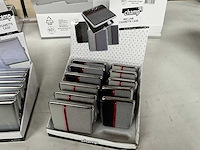 Champ diverse sigaretten cases in display - afbeelding 7 van  7