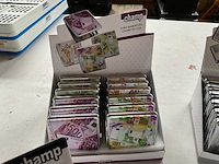 Champ diverse sigaretten cases in display - afbeelding 3 van  7