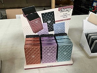 Champ diverse sigaretten cases in display - afbeelding 7 van  10