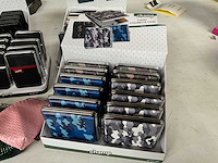 Champ diverse sigaretten cases in display - afbeelding 1 van  6