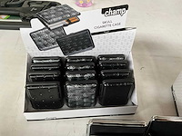 Champ diverse sigaretten cases in display - afbeelding 4 van  6