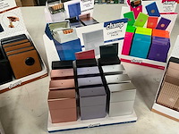 Champ diverse sigaretten cases in display - afbeelding 4 van  7