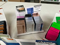 Champ diverse sigaretten cases in display - afbeelding 7 van  7