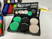 Champ high diverse grinders in display - afbeelding 2 van  8