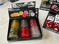 Champ high diverse grinders in display - afbeelding 5 van  8