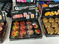 Champ high diverse grinders in display - afbeelding 3 van  7