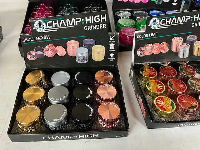 Champ high diverse grinders in display - afbeelding 4 van  7