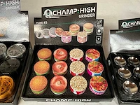 Champ high diverse grinders in display - afbeelding 6 van  7