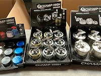 Champ high diverse grinders in display - afbeelding 7 van  9