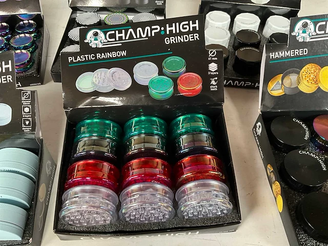 Champ high diverse grinders in display - afbeelding 3 van  7