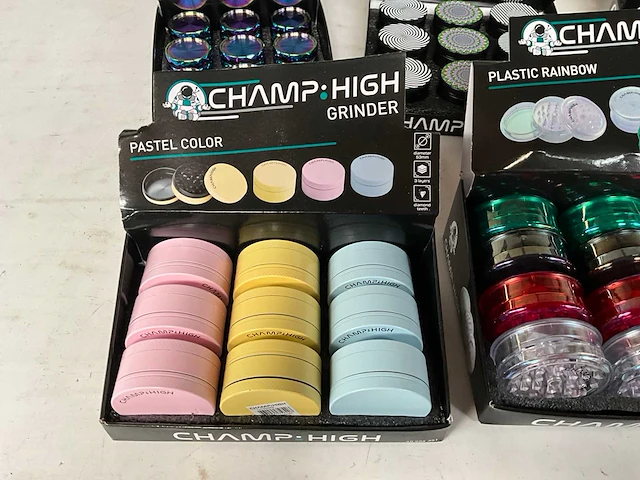 Champ high diverse grinders in display - afbeelding 4 van  7