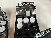 Champ high diverse grinders in display - afbeelding 7 van  7