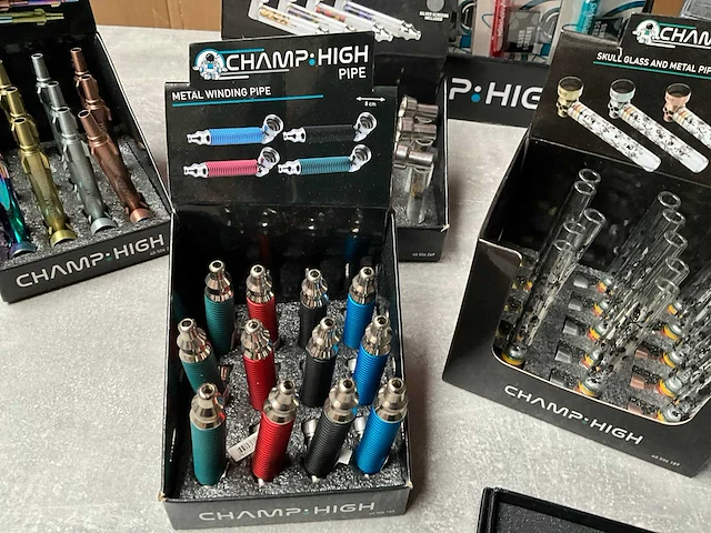 Champ high diverse pijpen in display - afbeelding 4 van  7