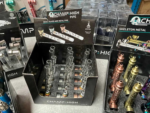 Champ high diverse pijpen in display - afbeelding 7 van  7