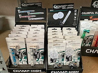 Champ high diverse rookwaren in display - afbeelding 2 van  5