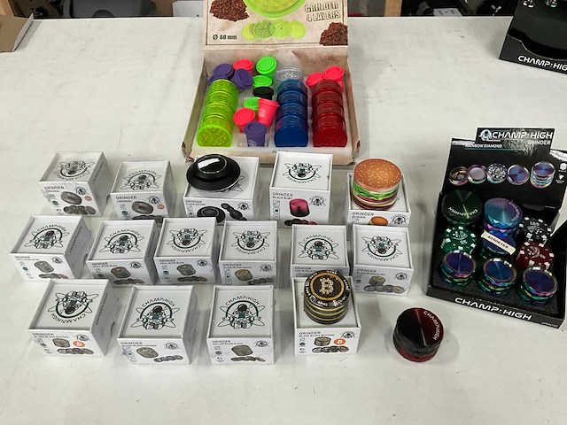 Champ high mix kavel diverse grinders - afbeelding 1 van  8