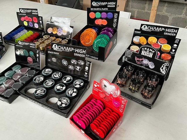 Champ high mix kavel diverse grinders - afbeelding 2 van  12