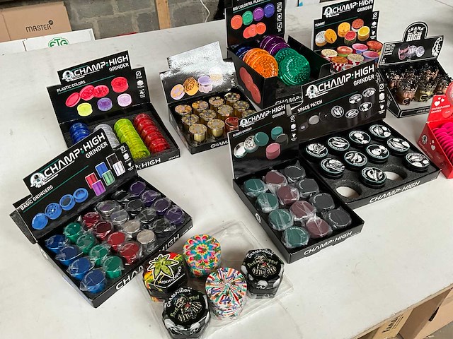 Champ high mix kavel diverse grinders - afbeelding 3 van  12