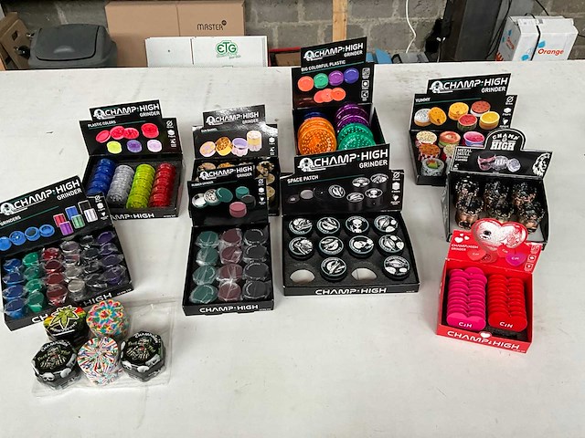 Champ high mix kavel diverse grinders - afbeelding 1 van  12