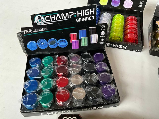 Champ high mix kavel diverse grinders - afbeelding 6 van  12