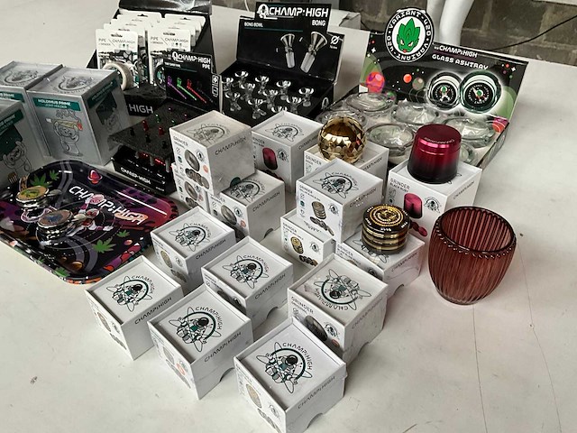 Champ high mix kavel diverse rookwaren - afbeelding 4 van  12