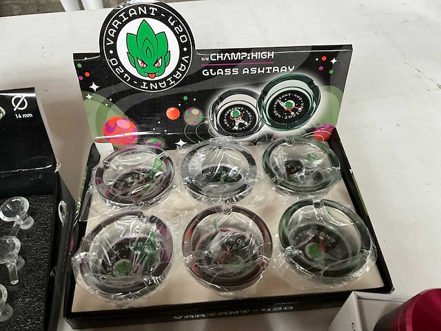 Champ high mix kavel diverse rookwaren - afbeelding 12 van  12