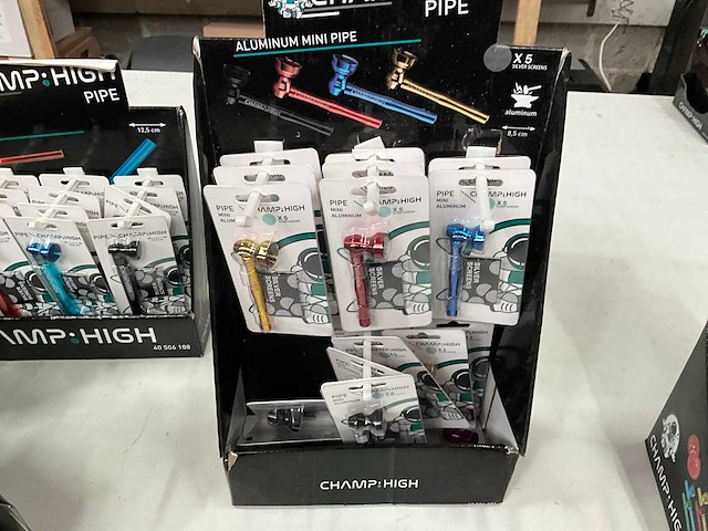 Champ high mix kavel pijpen in display - afbeelding 6 van  7