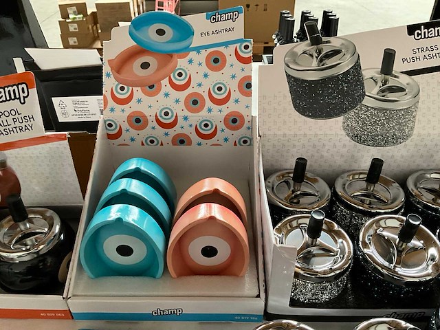 Champ mix kavel asbakken & sigaretten cases - afbeelding 4 van  8