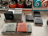 Champ mix kavel asbakken & sigaretten cases - afbeelding 7 van  8
