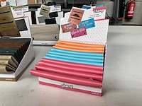 Champ mix kavel diverse tabak hoesjes in display - afbeelding 1 van  1