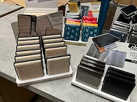 Champ mix kavel sigaret cases in display - afbeelding 8 van  9