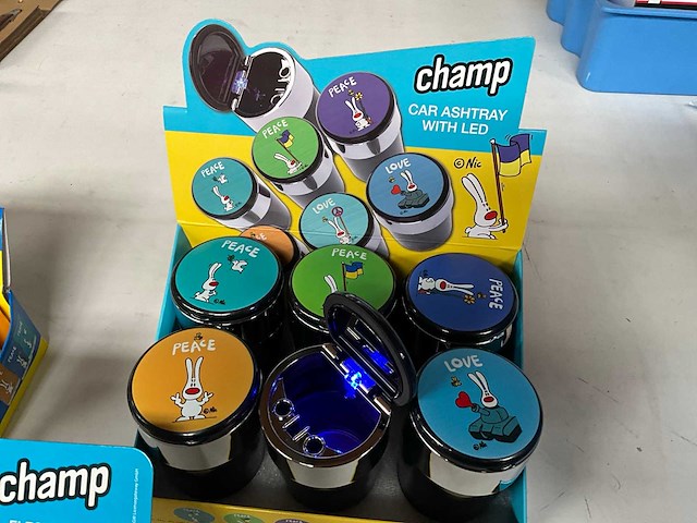 Champ & prof diverse rookwaren accessoires in display - afbeelding 3 van  4