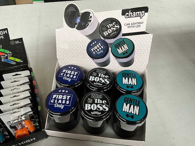 Champ & prof diverse rookwaren accessoires in display - afbeelding 3 van  6