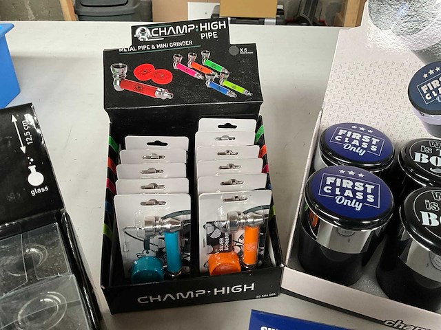 Champ & prof diverse rookwaren accessoires in display - afbeelding 4 van  6