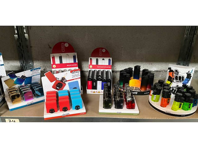 Champ & tokai diverse aanstekers in display - afbeelding 1 van  7