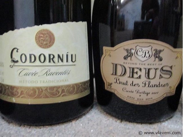 Champagne - afbeelding 3 van  4