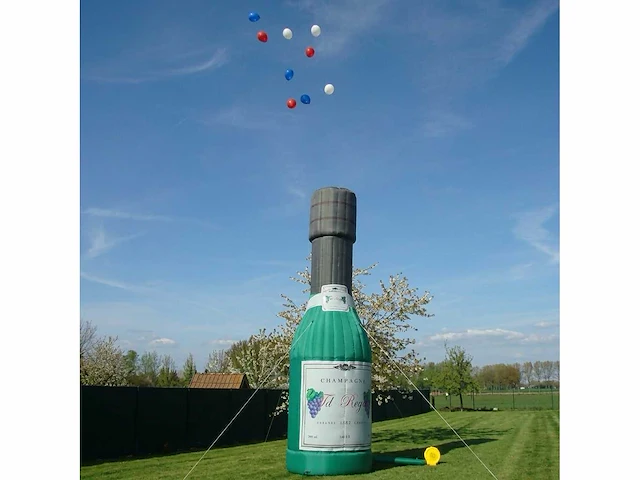 Champagnefles 7m hoog - afbeelding 2 van  2