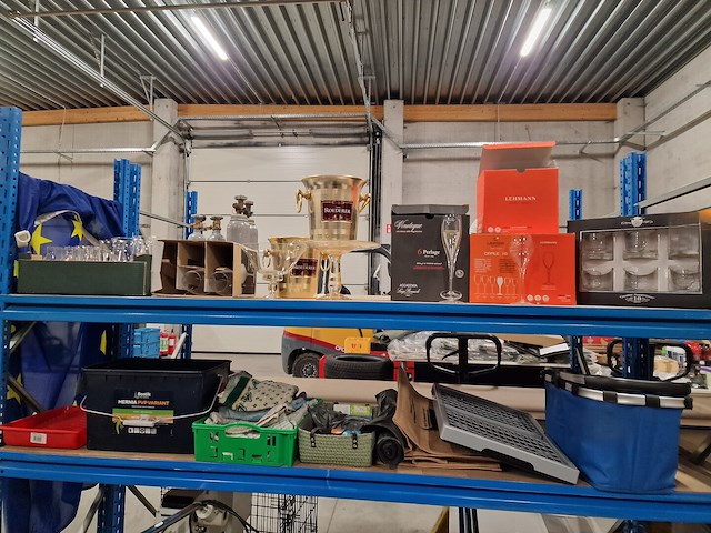 Champagnekoelers, glaswerk e.a. - afbeelding 1 van  13