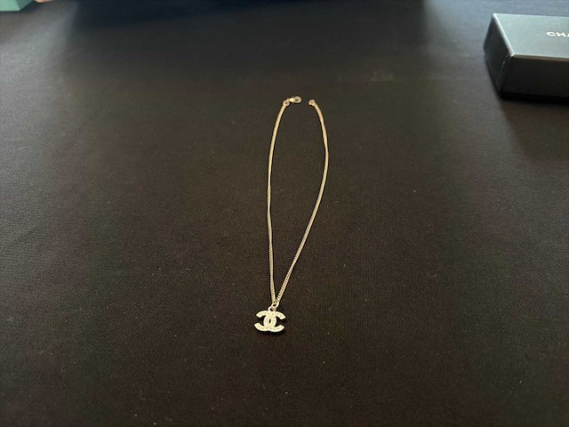 Chanel ketting - afbeelding 1 van  3
