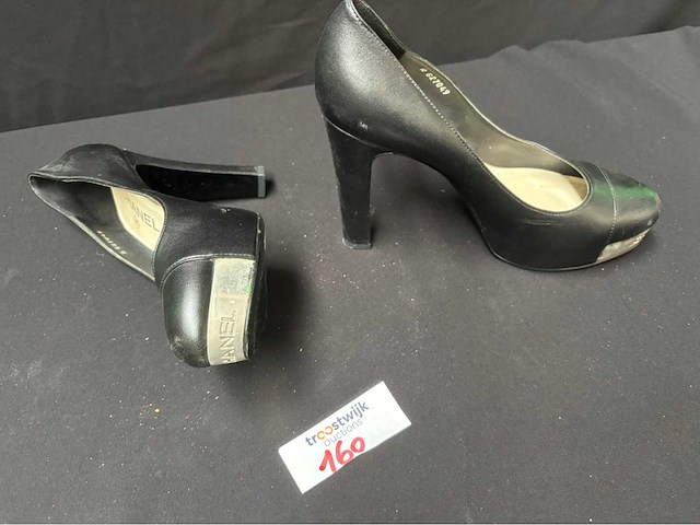 Chanel schoenen maat 38 (gebruikt) - afbeelding 1 van  4