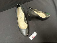 Chanel schoenen maat 38 (gebruikt) - afbeelding 2 van  4