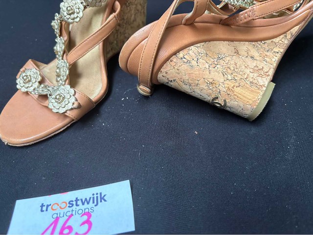 Chanel schoenen maat 38 (gebruikt) - afbeelding 4 van  4