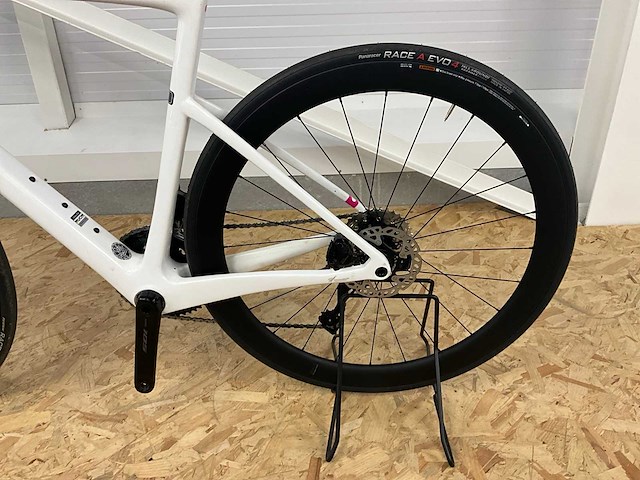 Chapter 2 toa limited edition racefiets - afbeelding 3 van  18