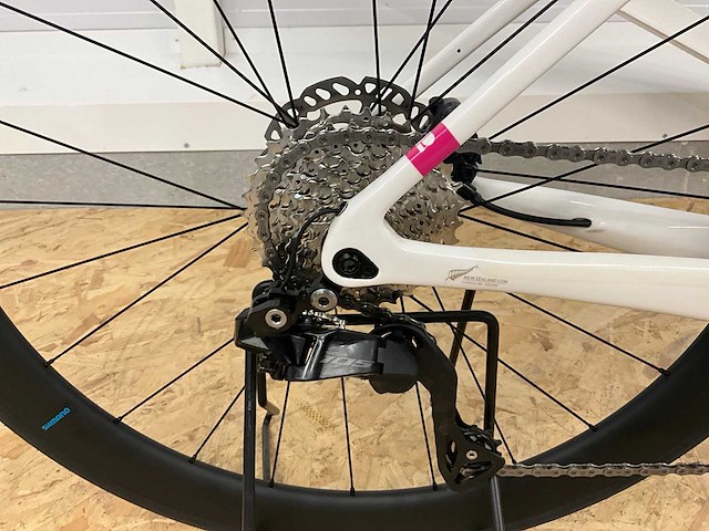 Chapter 2 toa limited edition racefiets - afbeelding 15 van  18