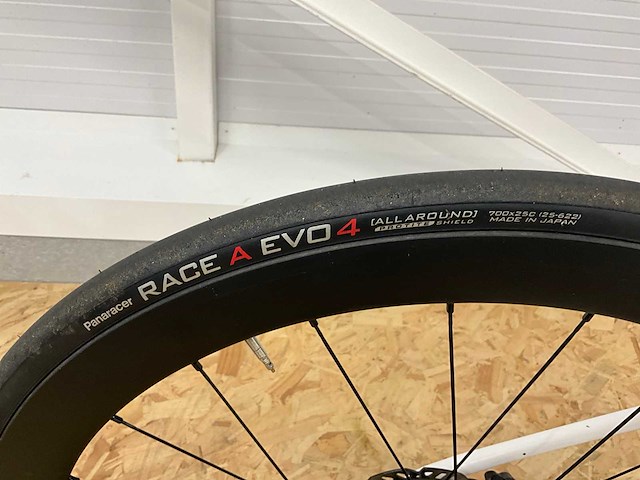 Chapter 2 toa limited edition racefiets - afbeelding 16 van  18