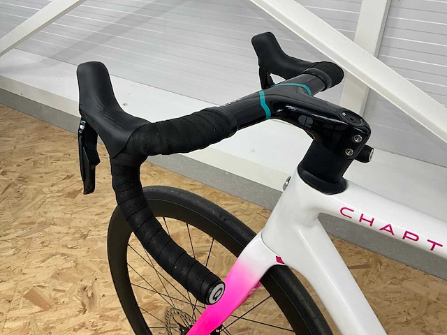 Chapter 2 toa limited edition racefiets - afbeelding 18 van  18