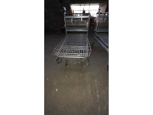 Chariots de magasin (2x) - afbeelding 6 van  7