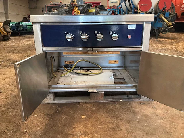 Charvet barbecue - afbeelding 6 van  9